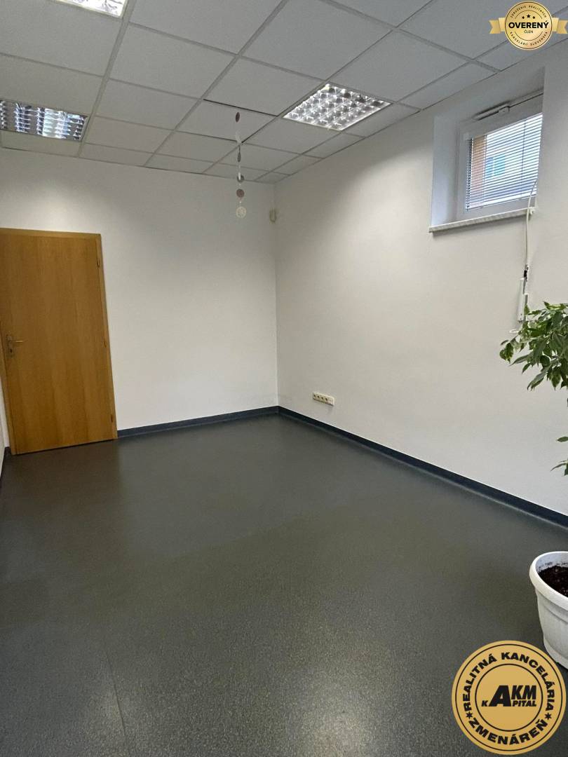 Kancelária prízemie 3.jpg