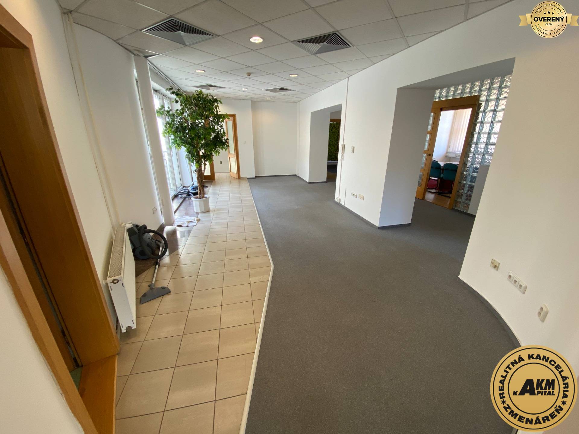 Priestory pre firmu PRENÁJOM_AKM.JPG