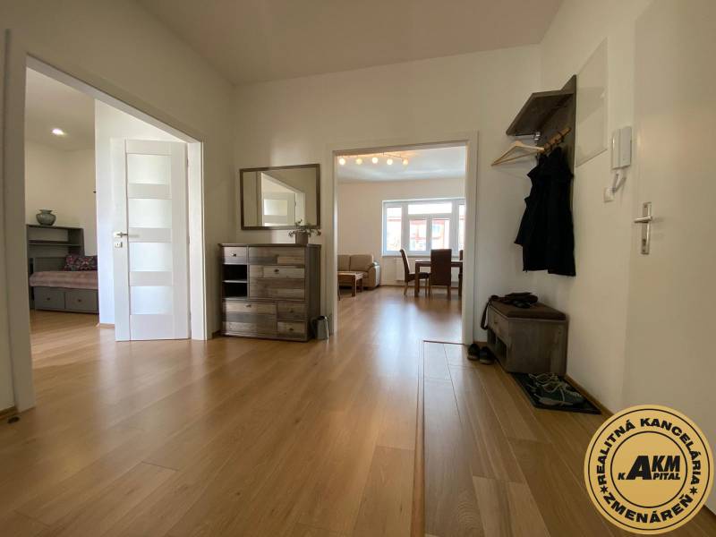 3 izbový byt na prenájom_centrum Zvolen_AKM