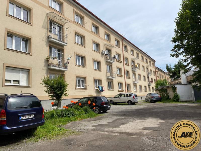 predj 2 izbový byt Zvolen centrum