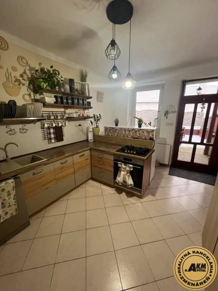 Rodinný dom na predaj Zvolen - Dobrá Niva 