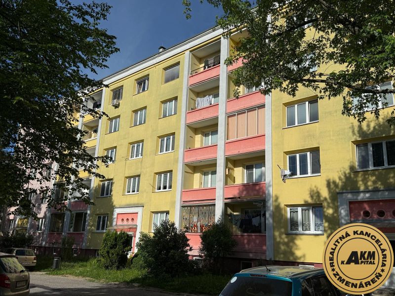 predaj 2 izbový byt Zvolen Podborová 
